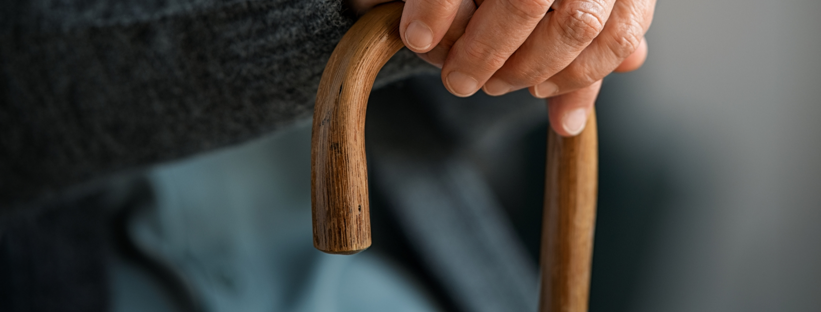 Orthopaedic Walking Stick: The Guide You Were Looking For 🦯