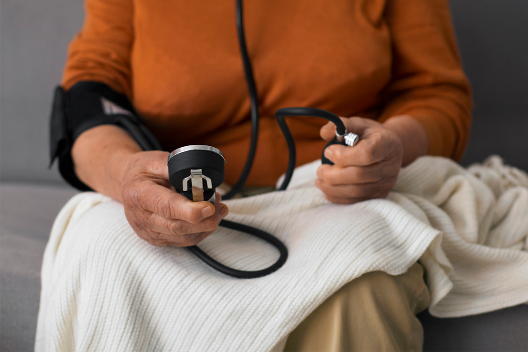 aneroid-bp-monitor-with-gauge-a50-ortoprime-uk