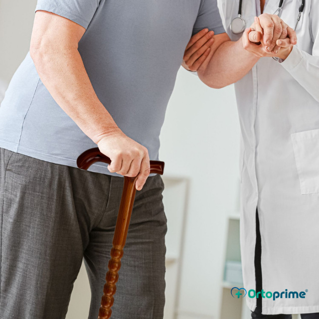 artisan-wooden-walking-stick-with-derby-handle-ortoprime-uk