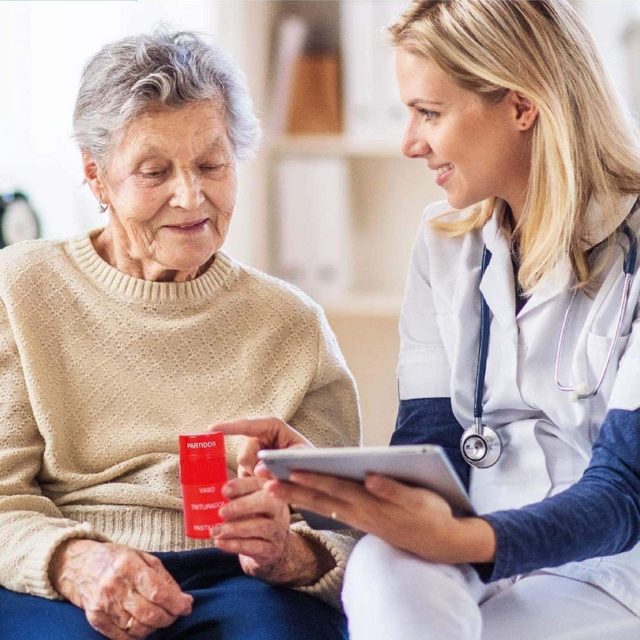 pill-box-with-crusher-and-cup