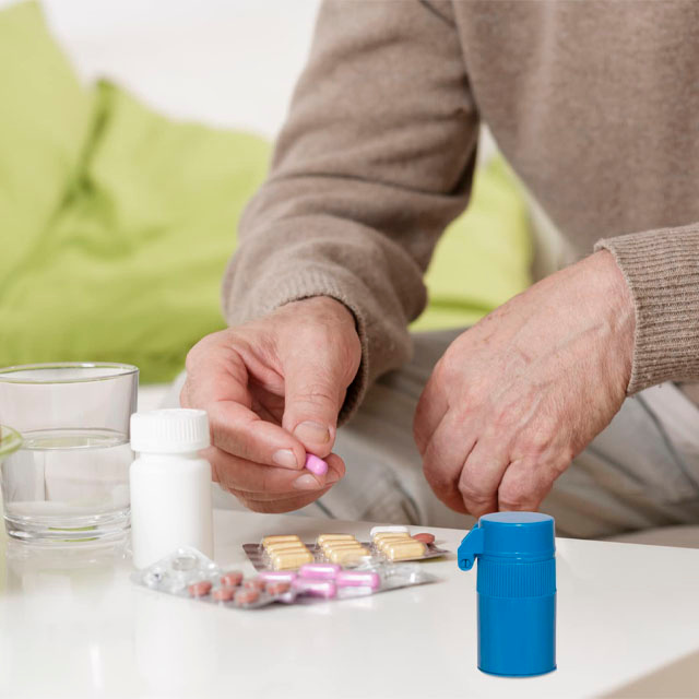 pill-crusher-with-compartments-detail-uk-ortoprime