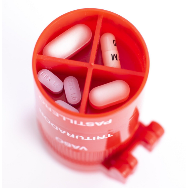 pill-pulveriser-for-home-or-travel-ortoprime-uk